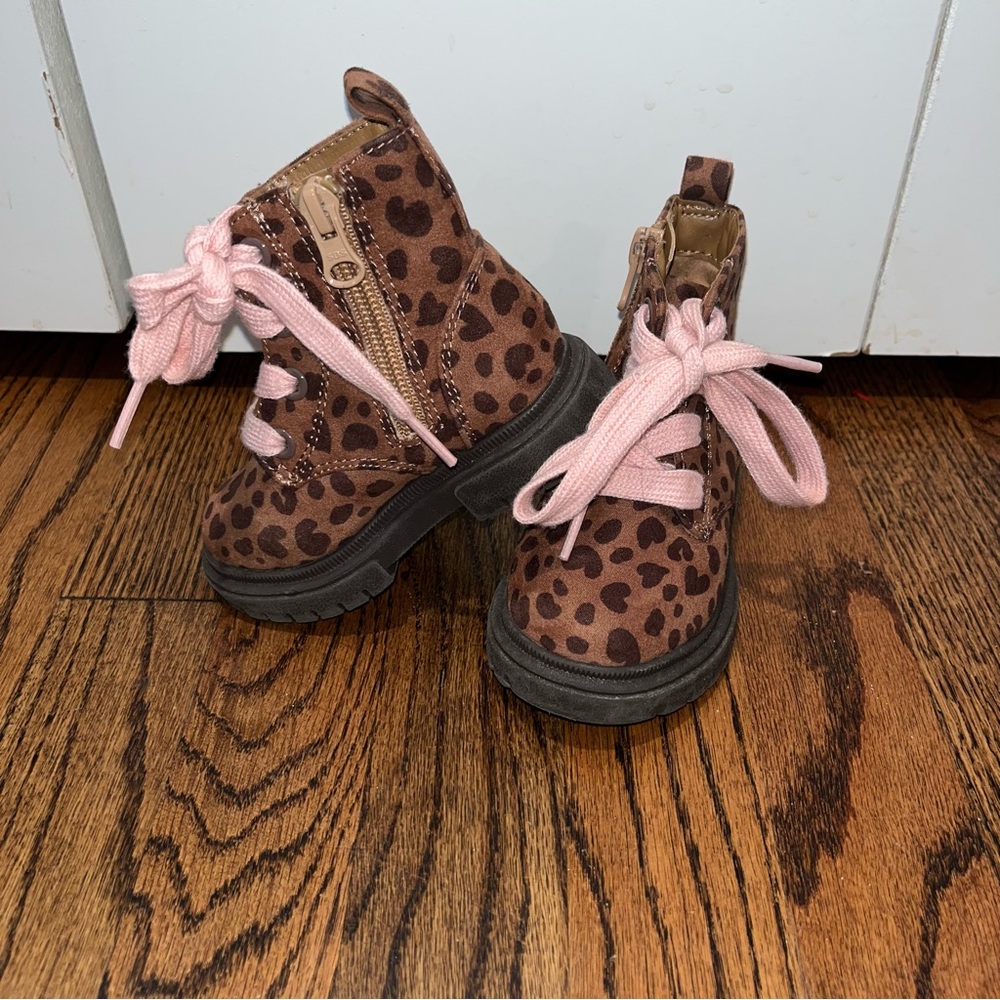 Cat & Jack Leopard Print Kids Boots with Pink Laces